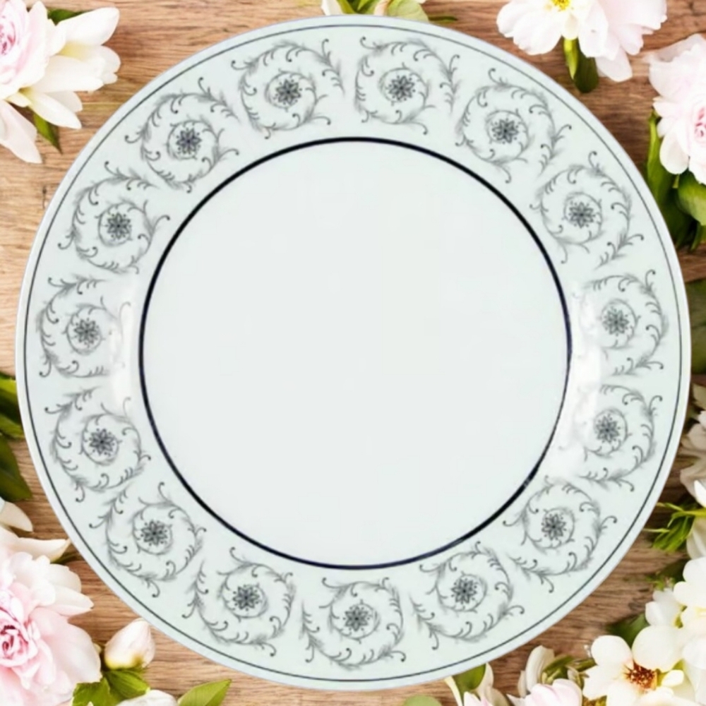 1 Vtg 1964 - 1969 Noritake Dinner Plate Piccadilly Gray Scrolls Flowers